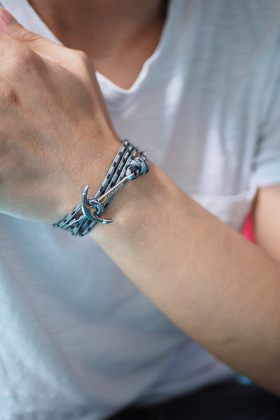 สร้อยข้อมือเชือกวินเทจสีเทาหัวสมอ ( รหัส E009 )